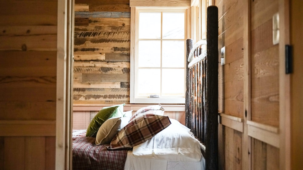 Gatlinburg Rental Property Management | Ayres Vacation Rentals